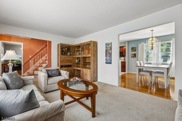25 MANCHESTER DRIVE, Westfield Town, NJ 07090