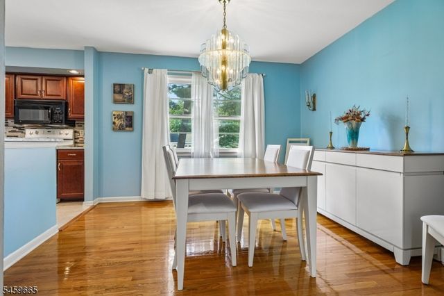 25 MANCHESTER DRIVE, Westfield Town, NJ 07090
