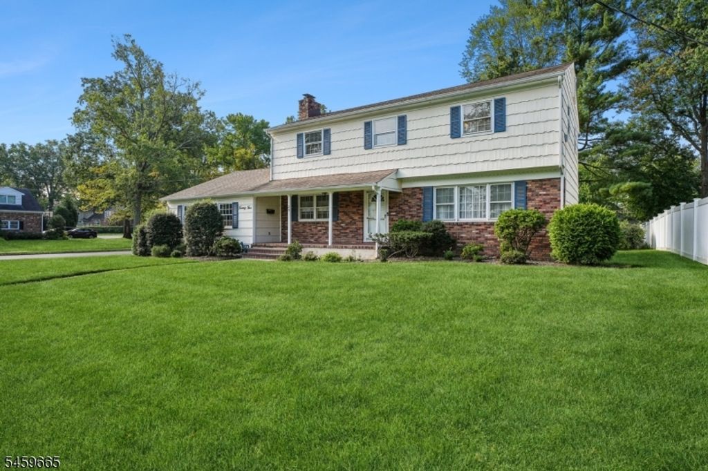 25 MANCHESTER DRIVE, Westfield Town, NJ 07090