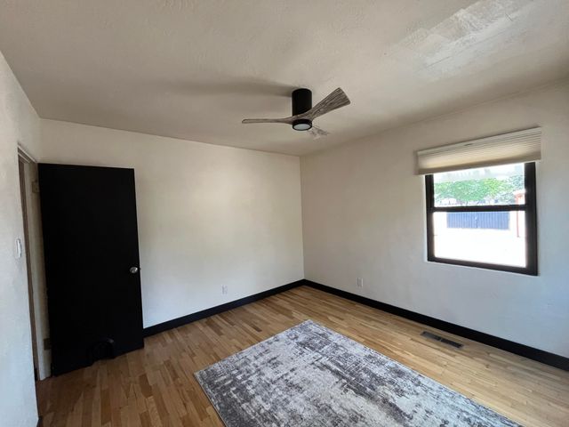 315 Manzano Street NE, Albuquerque, NM 87108