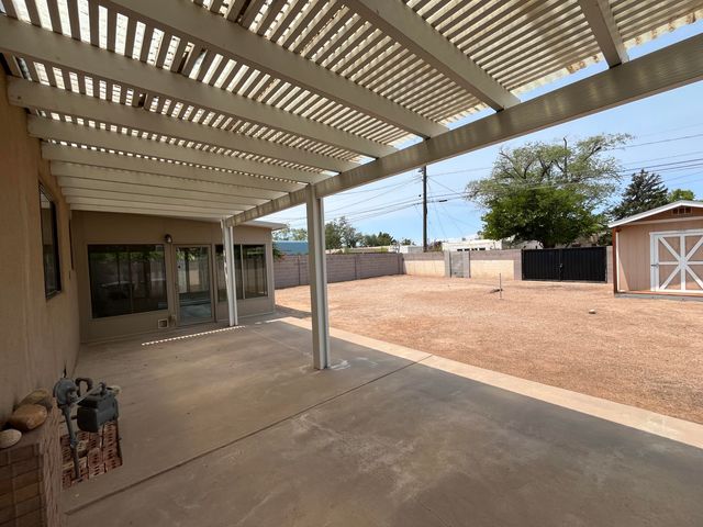 315 Manzano Street NE, Albuquerque, NM 87108