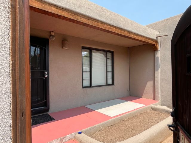 315 Manzano Street NE, Albuquerque, NM 87108