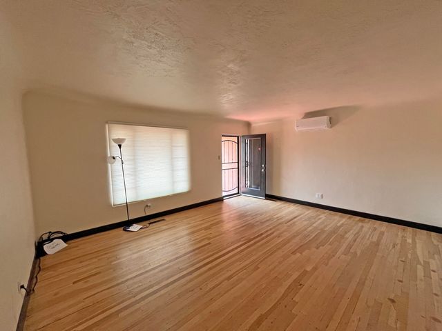 315 Manzano Street NE, Albuquerque, NM 87108