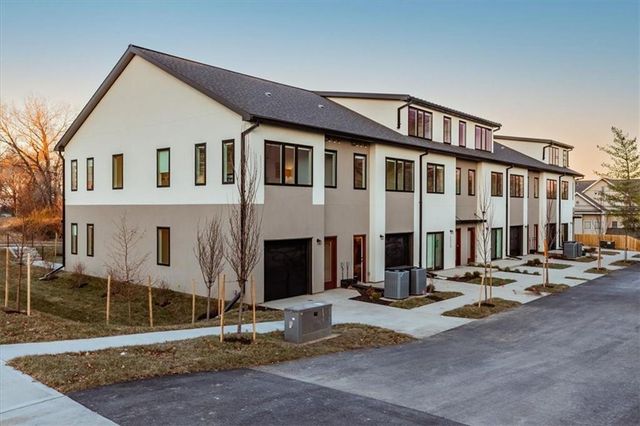 1225 E 29th Street, Kansas City, MO 64109