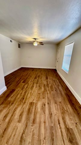 2211 S Vernon Avenue 219, Dallas, TX 75224