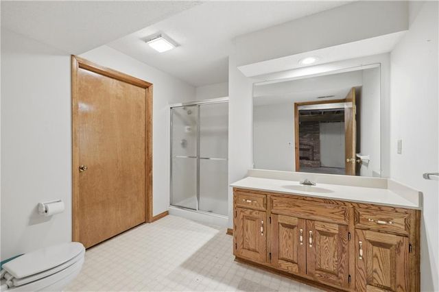 13414 W 56th Terrace, Shawnee, KS 66216
