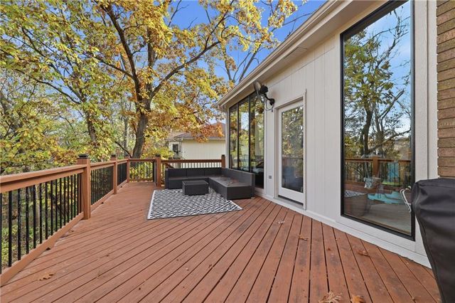 13414 W 56th Terrace, Shawnee, KS 66216