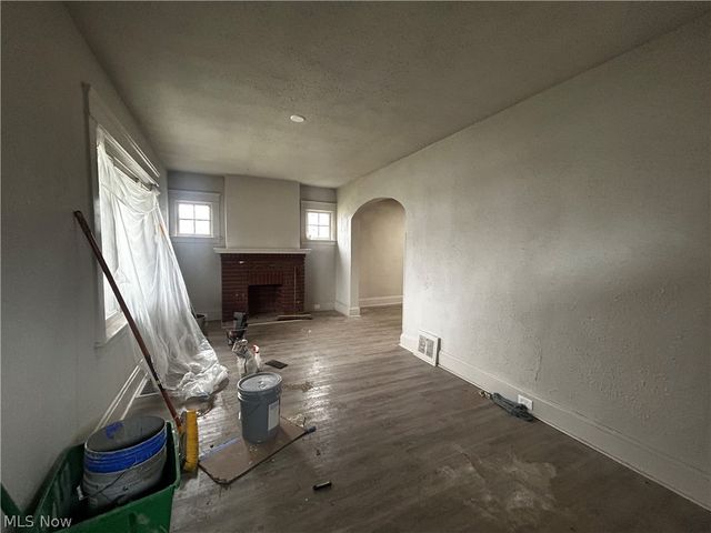 12609 Dove Avenue, Cleveland, OH 44105