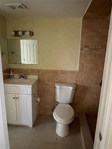 1024 W 79th St 1024, Hialeah, FL 33014