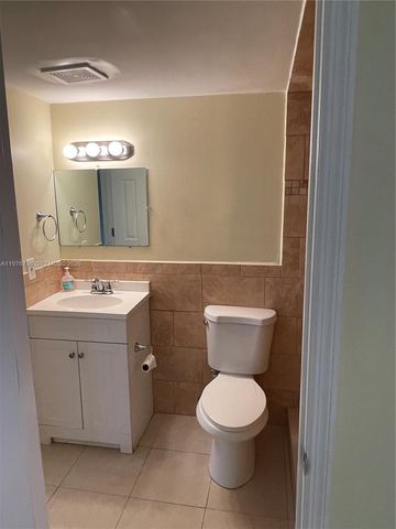 1024 W 79th St 1024, Hialeah, FL 33014