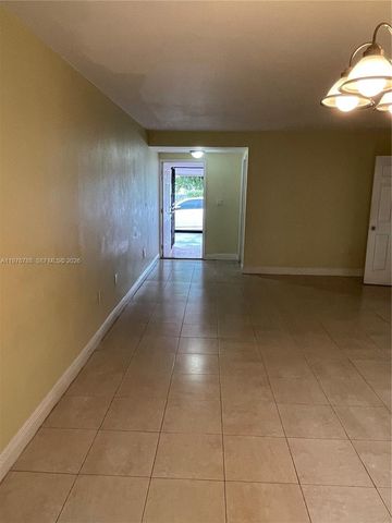 1024 W 79th St 1024, Hialeah, FL 33014