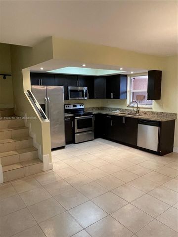 1024 W 79th St 1024, Hialeah, FL 33014