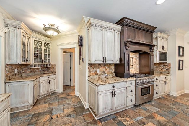 13134 La Hwy 3235, Larose, LA 70373