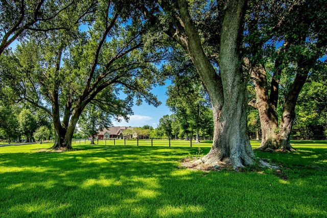 13134 La Hwy 3235, Larose, LA 70373