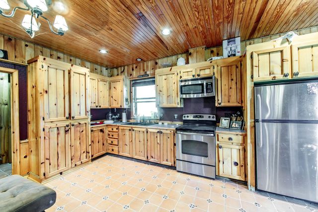 13134 La Hwy 3235, Larose, LA 70373