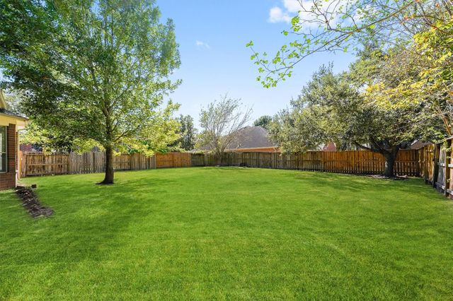 7302 Maple Run Drive, Sugar Land, TX 77479