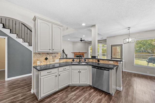 7302 Maple Run Drive, Sugar Land, TX 77479