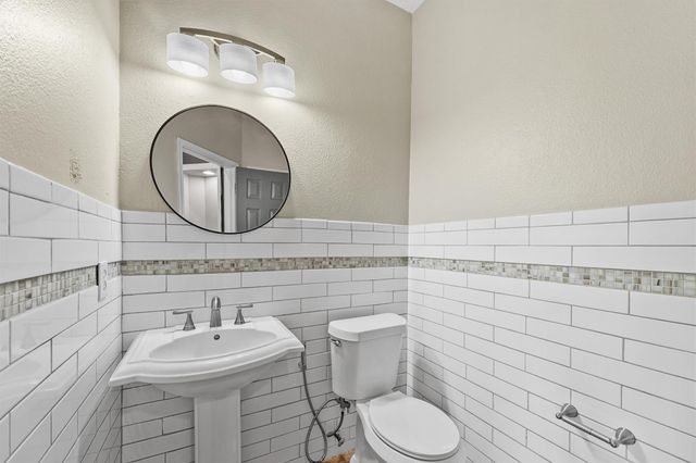 7302 Maple Run Drive, Sugar Land, TX 77479