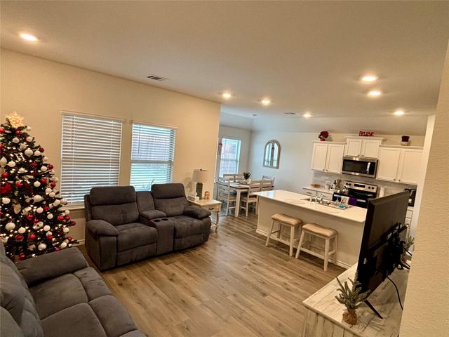 6413 Shoreline Lane, Princeton, TX 75407