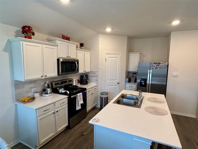 6413 Shoreline Lane, Princeton, TX 75407