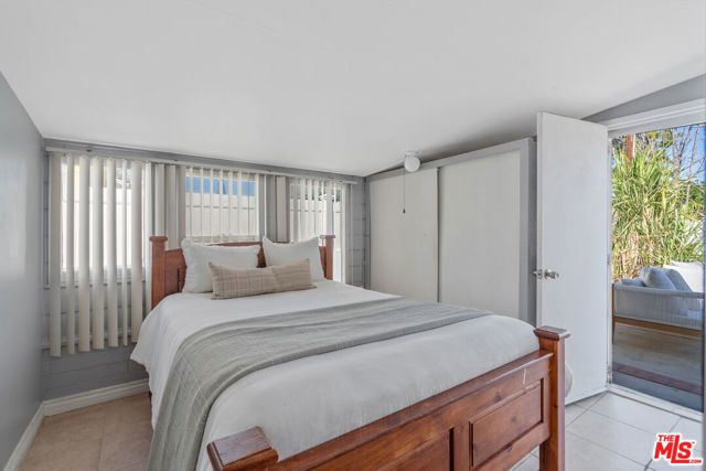 7500 Lubao Avenue, Winnetka (los Angeles), CA 91306