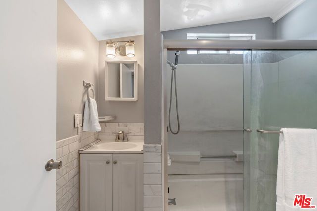 7500 Lubao Avenue, Winnetka (los Angeles), CA 91306