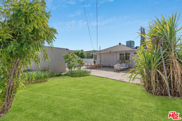 7500 Lubao Avenue, Winnetka (los Angeles), CA 91306