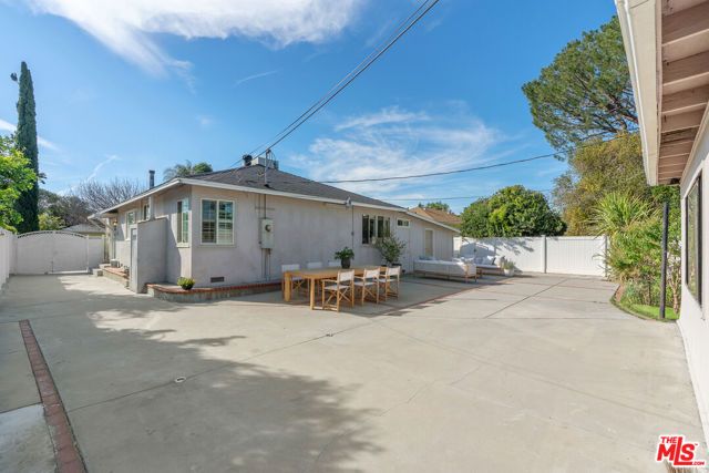 7500 Lubao Avenue, Winnetka (los Angeles), CA 91306