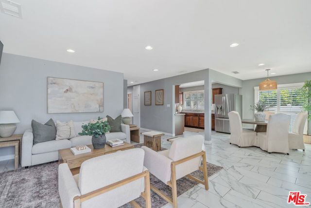 7500 Lubao Avenue, Winnetka (los Angeles), CA 91306