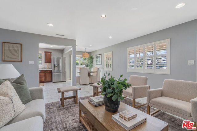 7500 Lubao Avenue, Winnetka (los Angeles), CA 91306