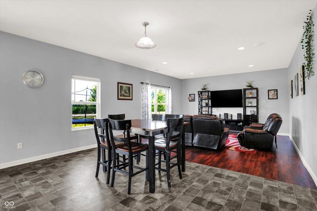 180 Blue Lace Drive, Whiteland, IN 46184