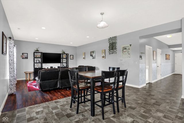 180 Blue Lace Drive, Whiteland, IN 46184