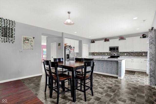 180 Blue Lace Drive, Whiteland, IN 46184