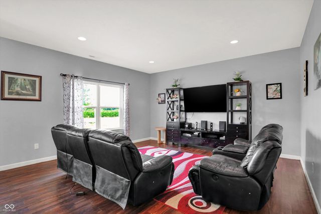 180 Blue Lace Drive, Whiteland, IN 46184