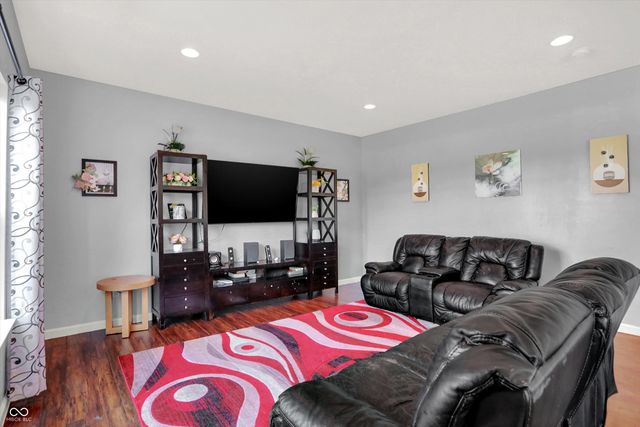 180 Blue Lace Drive, Whiteland, IN 46184