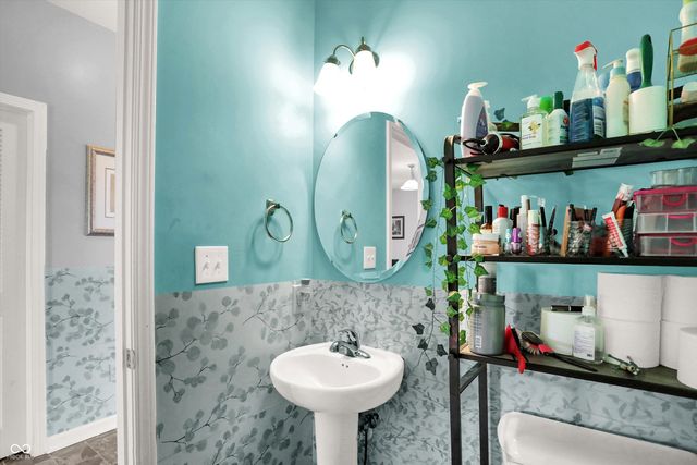 180 Blue Lace Drive, Whiteland, IN 46184