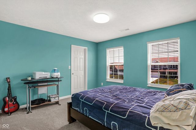 180 Blue Lace Drive, Whiteland, IN 46184
