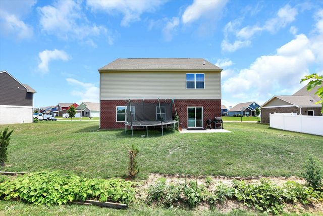 180 Blue Lace Drive, Whiteland, IN 46184