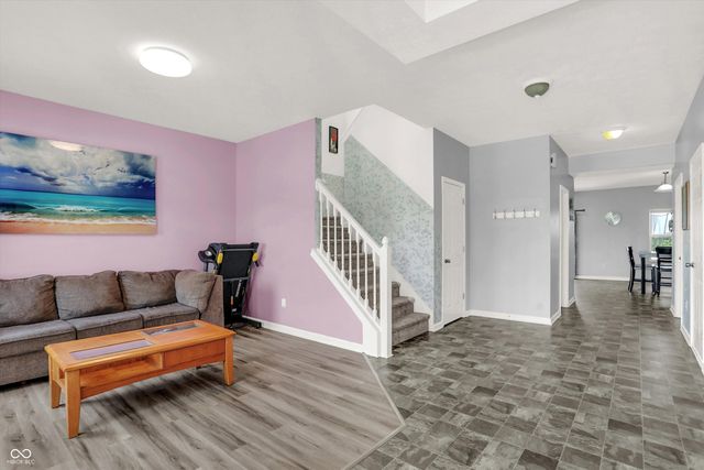 180 Blue Lace Drive, Whiteland, IN 46184