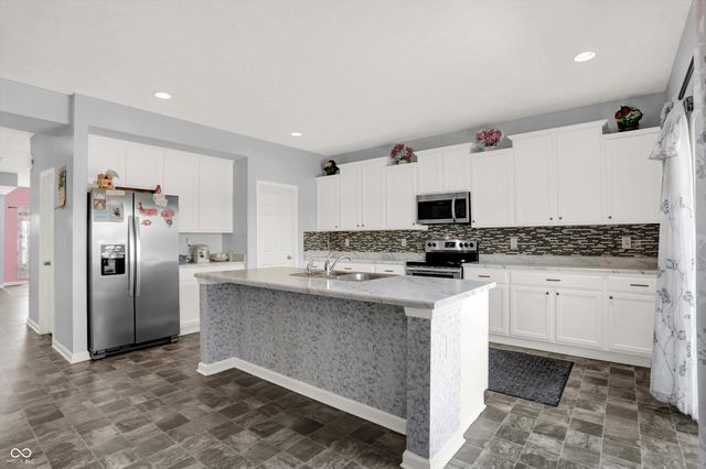 180 Blue Lace Drive, Whiteland, IN 46184