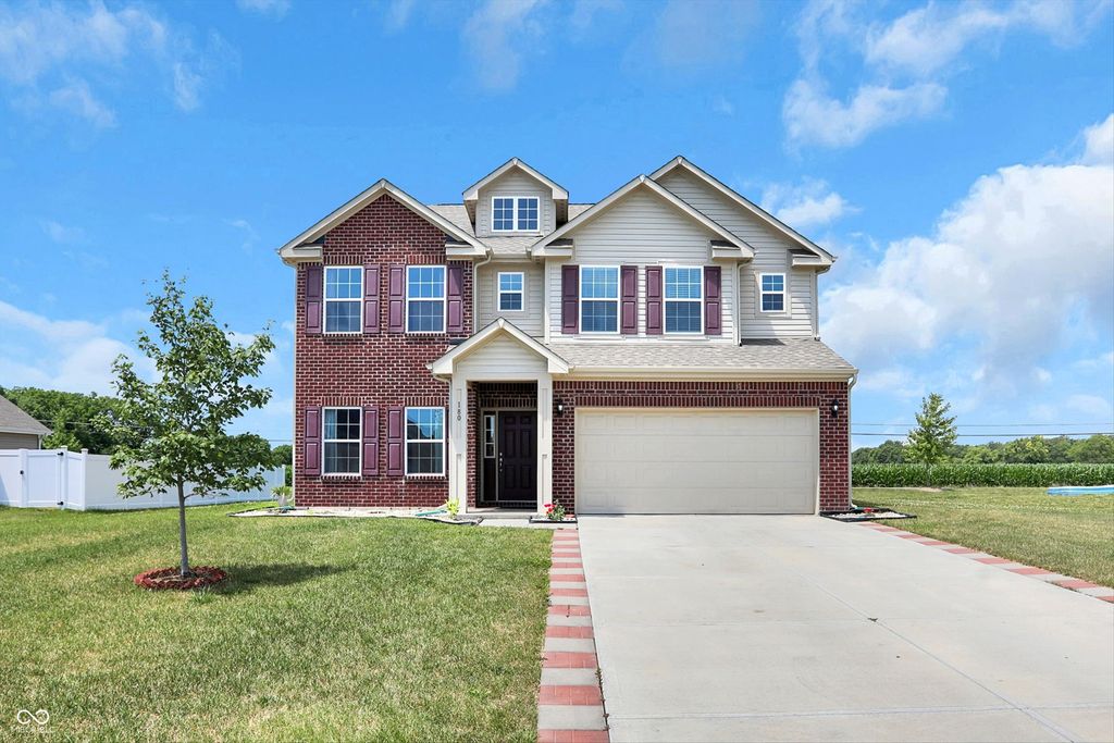 180 Blue Lace Drive, Whiteland, IN 46184