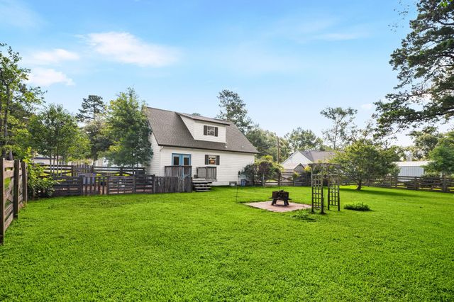 22711 Desert Willow Drive, Magnolia, TX 77355