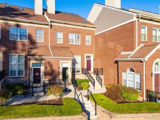 2870 Van Alstyne Street, Wyandotte, MI 48192