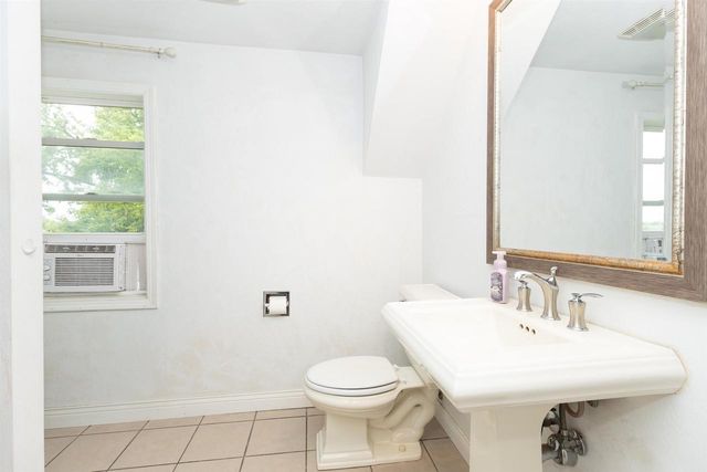 1585 COLD SPRING ROAD, Neenah, WI 54956