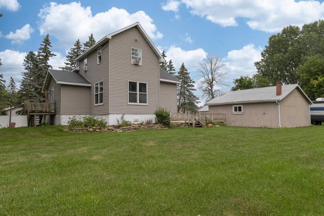 1585 COLD SPRING ROAD, Neenah, WI 54956