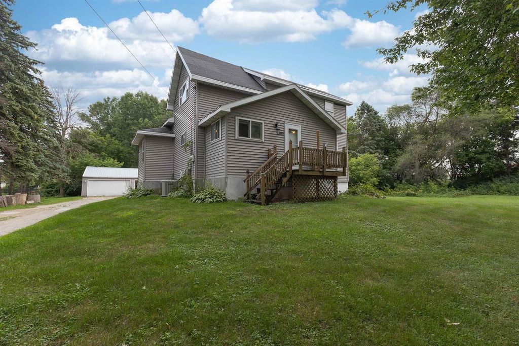 1585 COLD SPRING ROAD, Neenah, WI 54956