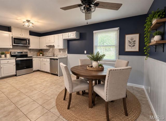 905 Lakeview Drive, Warrenton, MO 63383