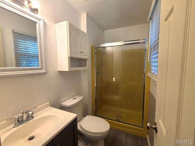 905 Lakeview Drive, Warrenton, MO 63383