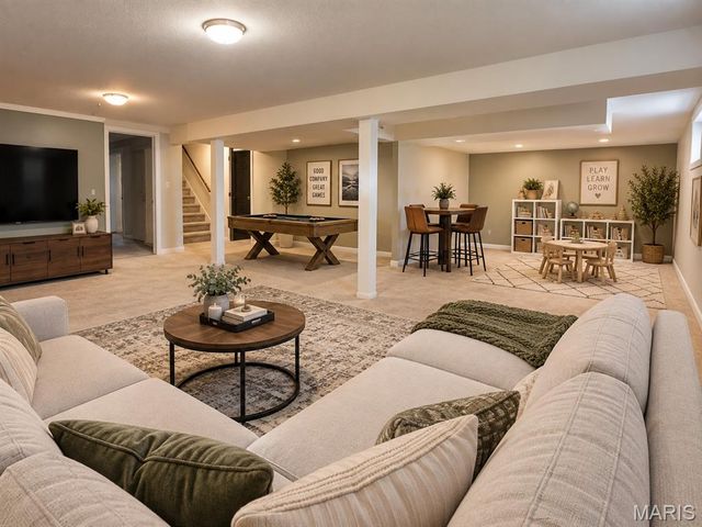 905 Lakeview Drive, Warrenton, MO 63383