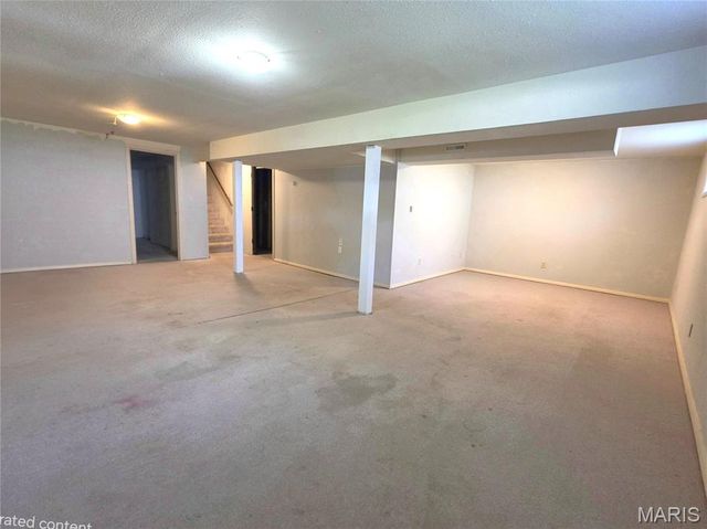 905 Lakeview Drive, Warrenton, MO 63383